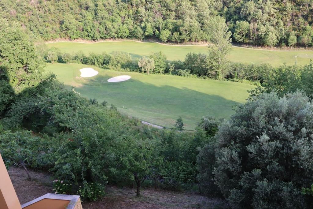 Appartement Dans Un Terrain De Golf, 5 Min De La Mer En Voiture, Parking Gratuit Cogoleto Exterior photo